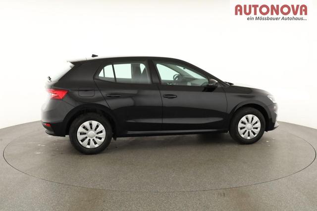 Skoda Fabia Selection 1.0 TSI Selection, AHK, Tempomat, Ladeboden, Park, Winterpaket, SmartLink, 4-J Garantie 