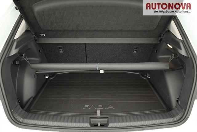 Skoda Fabia Selection 1.0 TSI DSG Selection, LED, Kamera, Side, ACC, Winter, Ladeboden, sofort 
