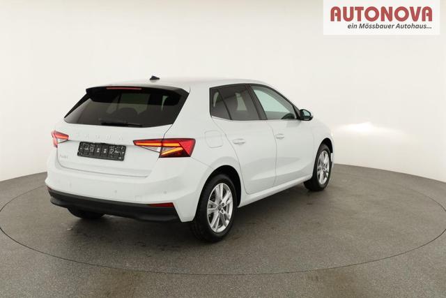 Skoda Fabia Selection 1.0 TSI DSG Selection, LED, Kamera, Side, ACC, Winter, Ladeboden, sofort 