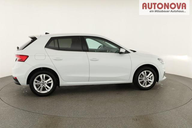 Skoda Fabia Selection 1.0 TSI DSG Selection, LED, Kamera, Side, ACC, Winter, Ladeboden, sofort 
