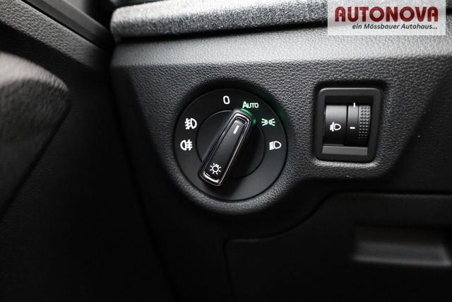 Skoda Kamiq Selection 1.5 TSI DSG Selection, LED, Kamera, Ladeboden, Winter, 16-Zoll 