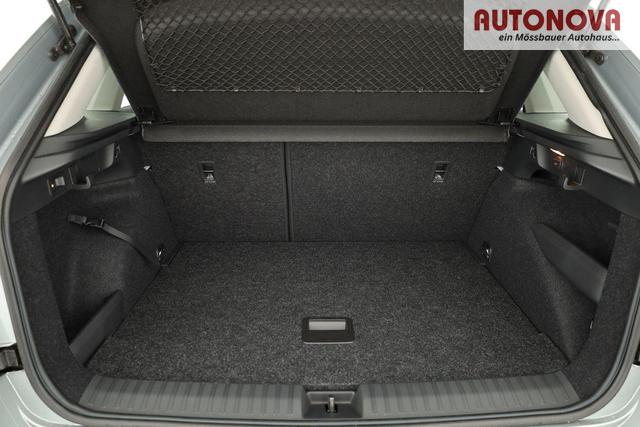 Skoda Kamiq Selection 1.5 TSI DSG Selection, AHK, LED, Kamera, Ladeboden, Winter, 16-Zoll 