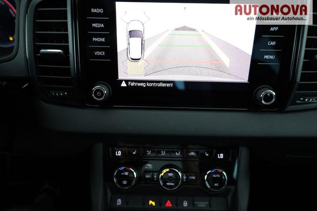 Skoda Karoq Sportline 4x4 2.0 TSI DSG Sportline, Pano, AHK, Navi, Matrix, Side, Winter, 5 J.-Garantie 