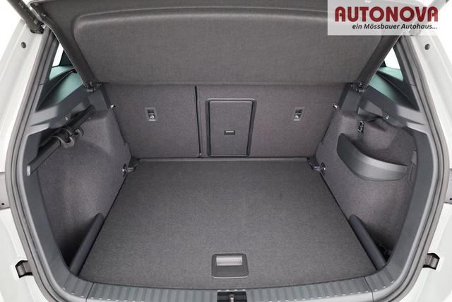 Skoda Karoq Sportline 4x4 2.0 TSI DSG Sportline, Pano, AHK, Navi, Matrix, Side, Winter, 5 J.-Garantie 
