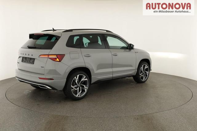 Skoda Karoq Sportline 4x4 2.0 TSI DSG Sportline, Pano, AHK, Navi, Matrix, Side, Winter, 5 J.-Garantie 