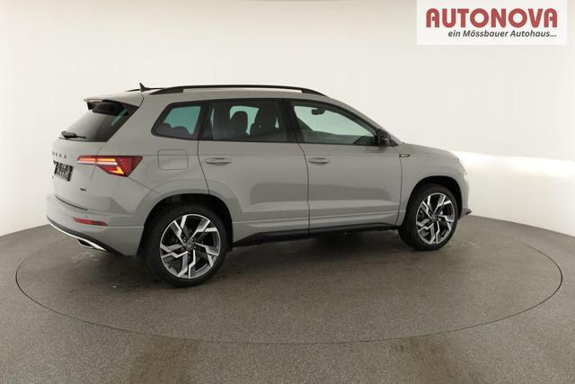 Skoda Karoq Sportline 4x4 2.0 TSI DSG Sportline, Pano, AHK, Navi, Matrix, Side, Winter, 5 J.-Garantie 