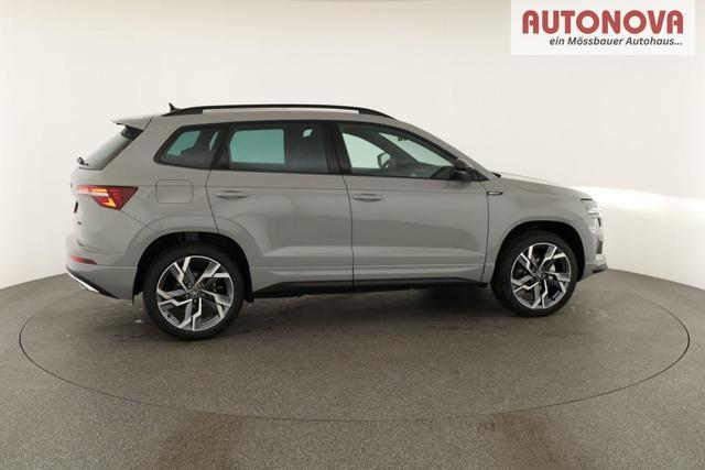 Skoda Karoq Sportline 4x4 2.0 TSI DSG Sportline, Pano, AHK, Navi, Matrix, Side, Winter, 5 J.-Garantie 