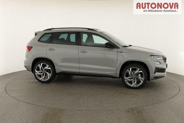 Skoda Karoq Sportline 4x4 2.0 TSI DSG Sportline, Pano, AHK, Navi, Matrix, Side, Winter, 5 J.-Garantie 