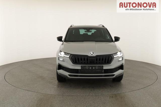 Skoda Karoq Sportline 4x4 2.0 TSI DSG Sportline, Pano, AHK, Navi, Matrix, Side, Winter, 5 J.-Garantie 