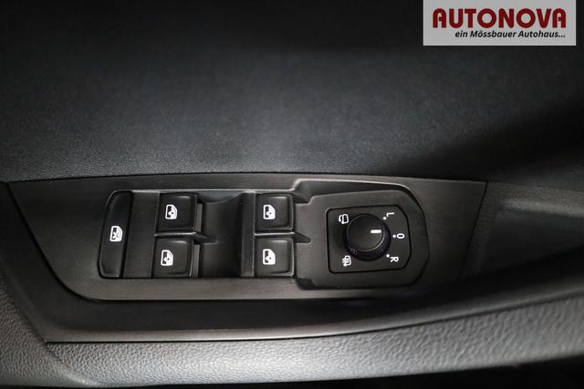 Skoda Karoq Selection 2.0 TDI DSG 4x4 Selection, AHK, Navi, LED, Kamera, Winter, el. Klappe, 4 J.-Garantie 