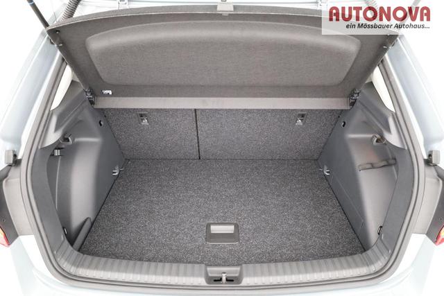 Skoda Fabia Selection 1.0 TSI Selection, AHK, Tempomat, Ladeboden, Park, SmartLink, 4-J Garantie 