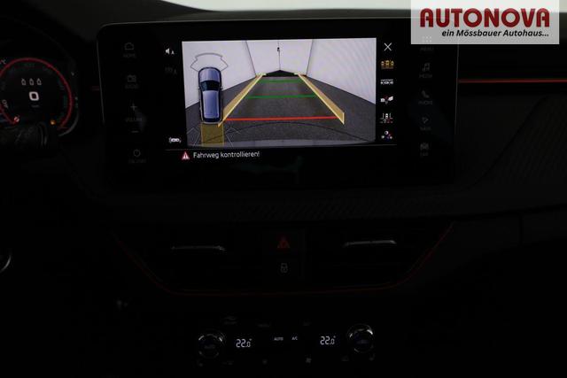 Skoda Kamiq Monte Carlo 1.5 TSI DSG Carlo, Pano, AHK, Matrix, Navi, Side, 18-Zoll, 5 J.-Garantie 