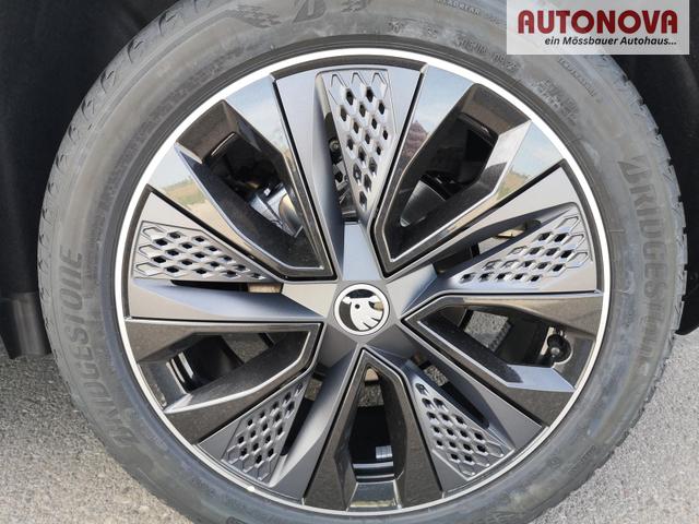Skoda Karoq Sportline 2.0TDI DSG 4x4 AHK Matrix Navi ACC 