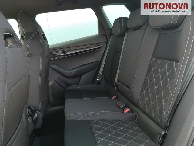 Skoda Karoq Sportline 2.0TDI DSG 4x4 AHK Matrix Navi ACC 