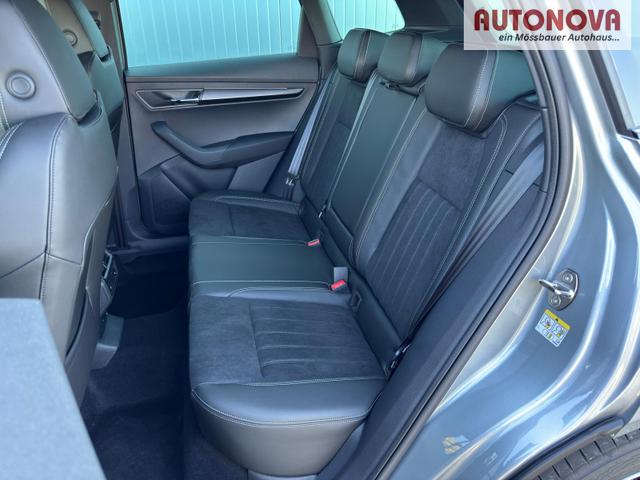 Skoda Karoq Sportline 2.0TDI DSG 4x4 AHK Matrix Leder 19 Zoll 