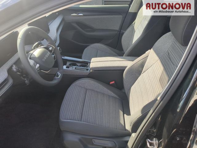 Skoda Superb Combi Selection AHK+RFK+SHZ+LED 2.0 TDI DSG 