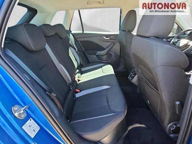 Skoda Kamiq Selection 1.0 TSI DSG Black 17Z Kamera SHZ 