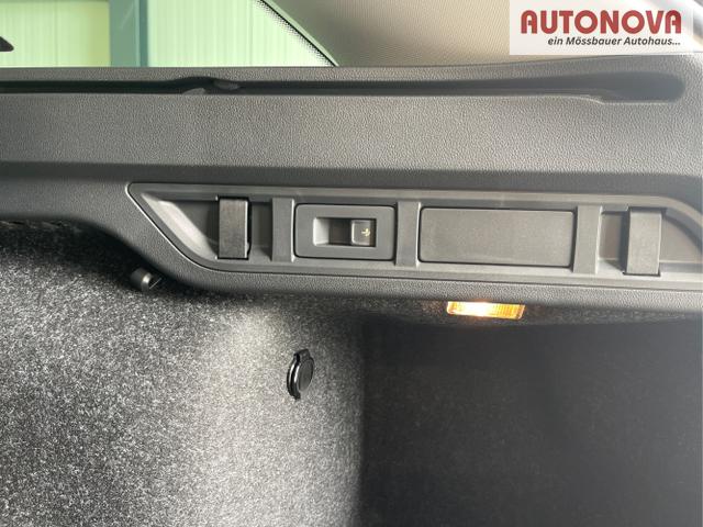 Skoda / Octavia Combi / Grau / / / DSG AHK+Sitzheizung+App Connect