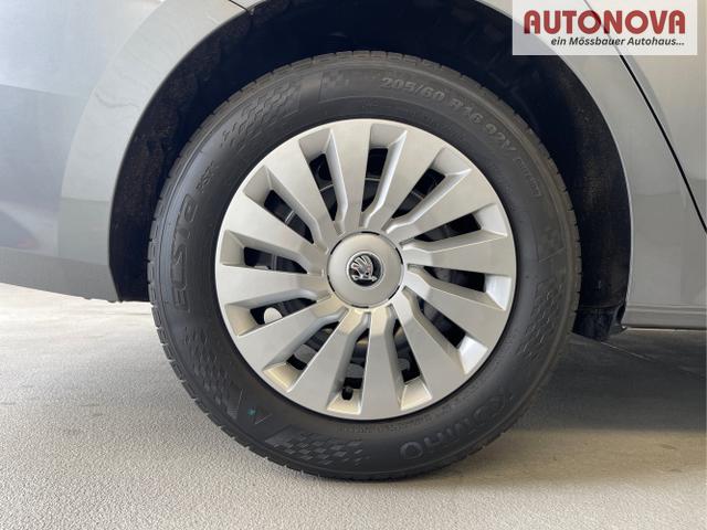 Skoda / Octavia Combi / Grau / / / DSG AHK+Sitzheizung+App Connect