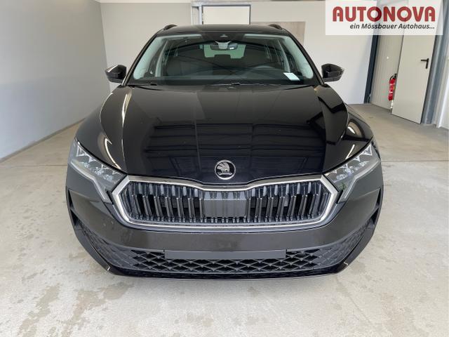 Skoda / Octavia Combi / Schwarz / / / DSG AHK+Sitzheizung+App Connect