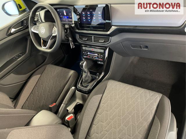 Volkswagen / T-Cross / Wei&szlig; / / / 95PS PDC vo+hi+Shz+App+Side+Travel