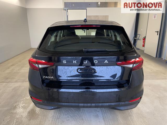 Skoda / Fabia / Schwarz / / / 95PS AHK+Sitzheizung+Lenkradheizung