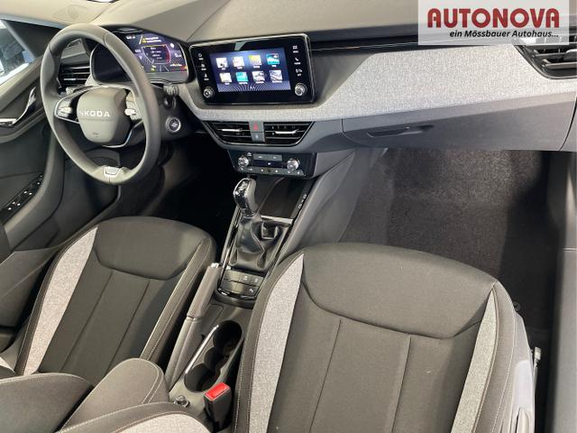 Skoda / KAMIQ / Grau / / / 115PS DSG AHK+Kamera+Kessy+PDC+Winterpaket+Alu16+GVL