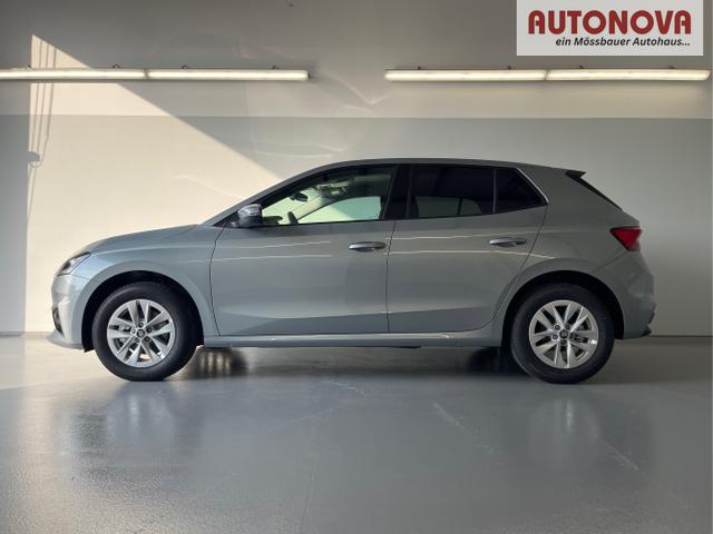Skoda / Fabia / Silber / / / 115PS DSG GV5+AHK+Alu+Kessy+Climatronic+Sitzheiz+Kamera+Sunset