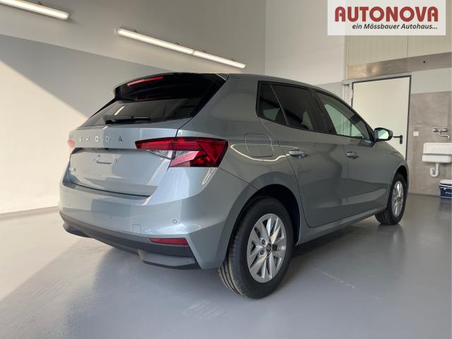 Skoda / Fabia / Silber / / / 115PS DSG GV5+AHK+Alu+Kessy+Climatronic+Sitzheiz+Kamera+Sunset