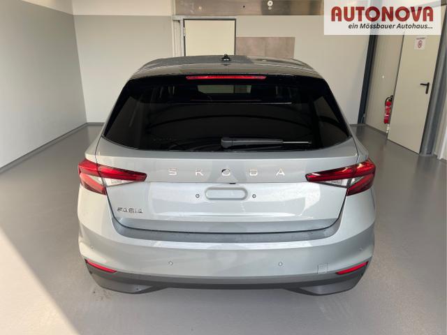 Skoda / Fabia / Silber / / / 115PS DSG GV5+AHK+Alu+Kessy+Climatronic+Sitzheiz+Kamera+Sunset