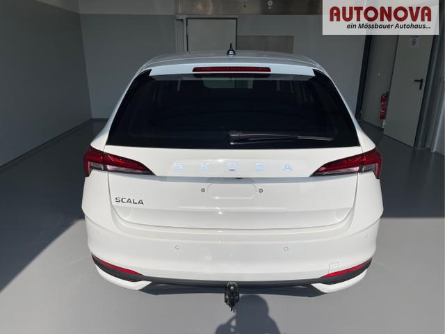 Skoda / Scala / Wei&szlig; / / / 115PS DSG GV5+AHK+Kamera+Kessy+PDC+Sitzheiz+Alu16+Climatronic