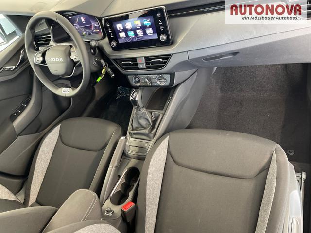 Skoda / Scala / Wei&szlig; / / / 115PS DSG GV5+AHK+Alu16+PDC+Sitzheizung+App-Connect