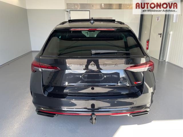 Skoda / Octavia Combi / Schwarz / / / 265PS DSG HUD+Pano+360&deg;+DCC+AHK+CANTON+Matrix+Alu19+eHeck+GV4