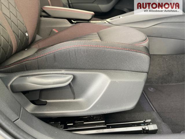 Skoda / Octavia Combi / Schwarz / / / 265PS DSG HUD+Pano+360&deg;+DCC+AHK+CANTON+Matrix+Alu19+eHeck+GV4