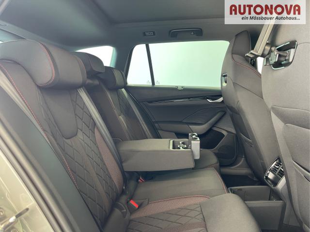 Skoda / Octavia Combi / Blau / / / 265PS DSG HUD+Pano+360&deg;+DCC+AHK+CANTON+Matrix+Alu19+eHeck+GV4