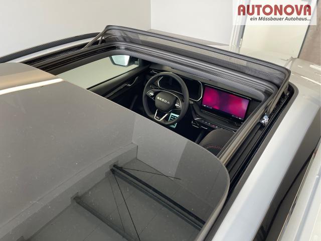 Skoda / Octavia Combi / Wei&szlig; / / / 265PS DSG HUD+Pano+360&deg;+DCC+AHK+CANTON+Matrix+Alu19+eHeck+GV4