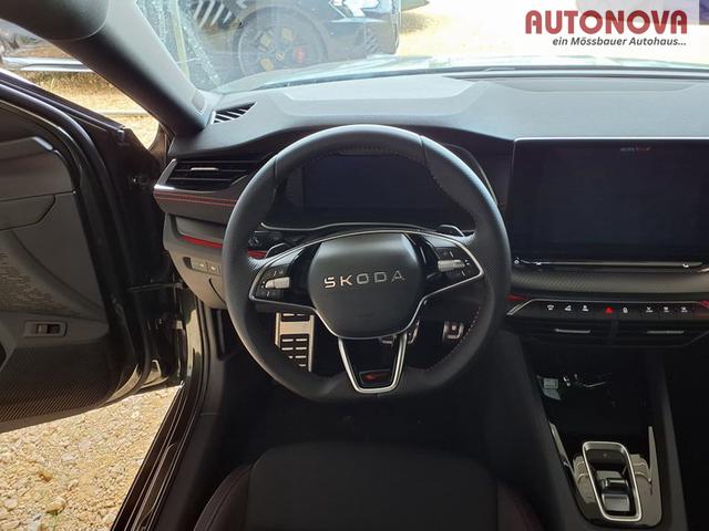 Skoda Octavia Combi RS 2.0 TSI 7-Gang-DSG 