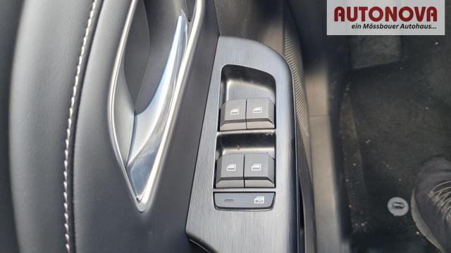 MG ZS 1.5 Hybrid+ 145 kW Luxury AT Luxury+Navi+SHZ+Kamera+ACA+18 