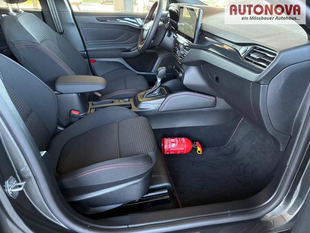 Ford Focus Turnier ST Line X 1.0 7AT / Winterpaket PDC V&H + Kamera LED Kurvenlicht Alu 17" 