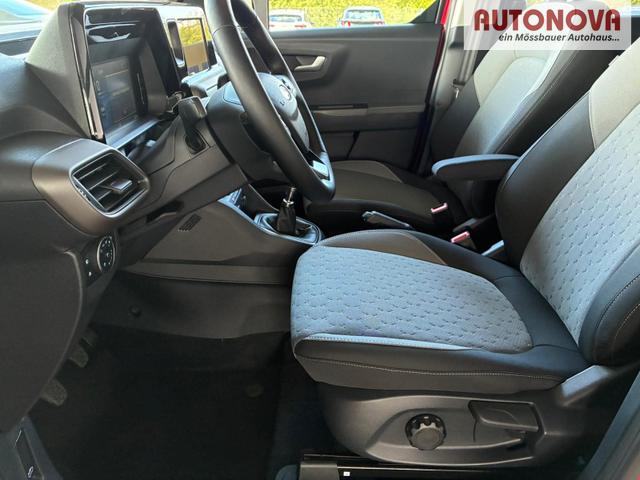 Ford Tourneo Courier Titanium 1.0 Ecoboost / PDC V&H +Kamera Shz vo AHK fest Alu 16" 