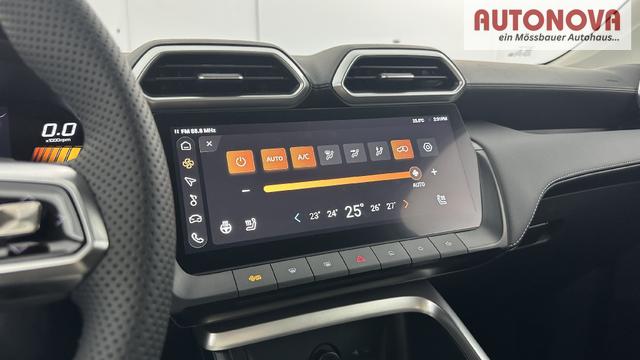 MG ZS Luxury 