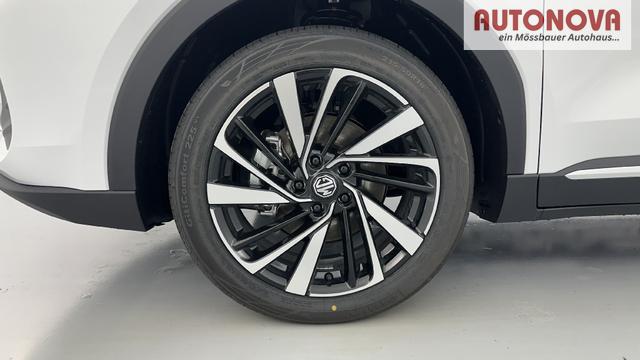 MG ZS Luxury 