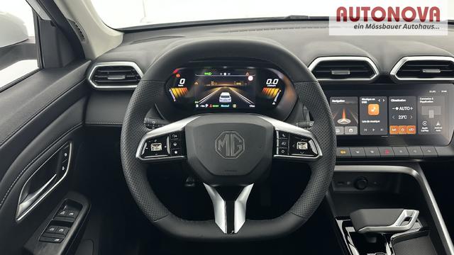 MG ZS Luxury 