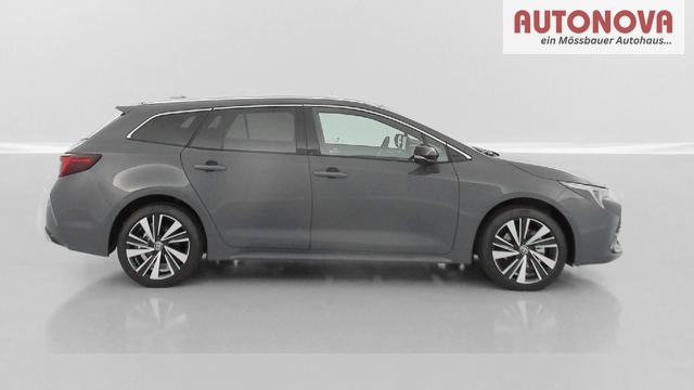 Toyota Corolla Touring Sports Design 