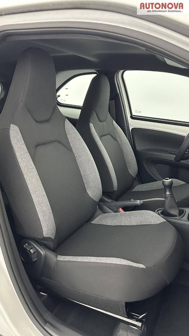 Toyota Aygo Dynamic (X) 