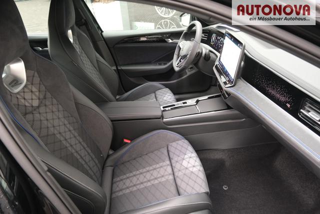 VW Passat Variant R-Line 