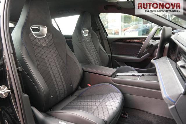 VW Passat Variant R-Line 
