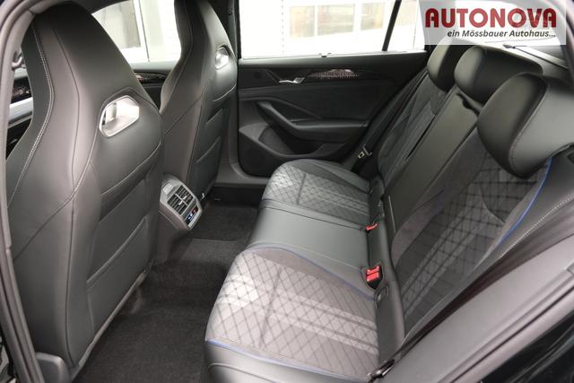 VW Passat Variant R-Line 