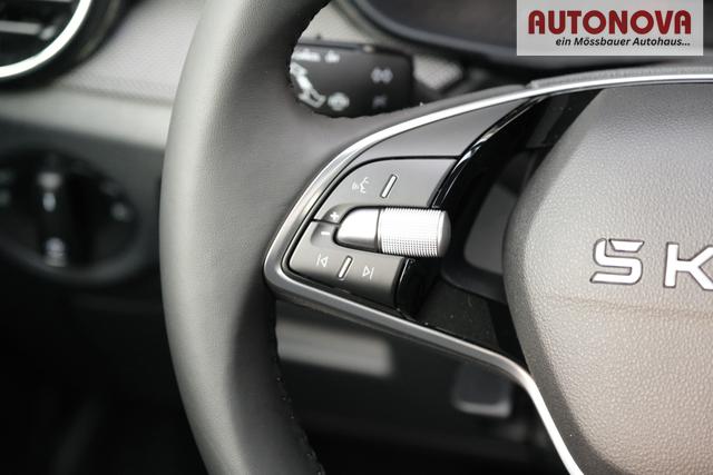Skoda Fabia Selection 1.0 TSI LED Kamera App-Navi PDC Winterpaket 