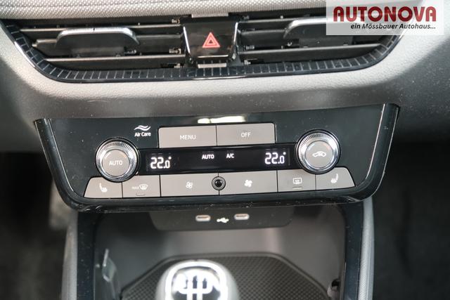 Skoda Fabia Selection 1.0 TSI LED Kamera App-Navi PDC Winterpaket 